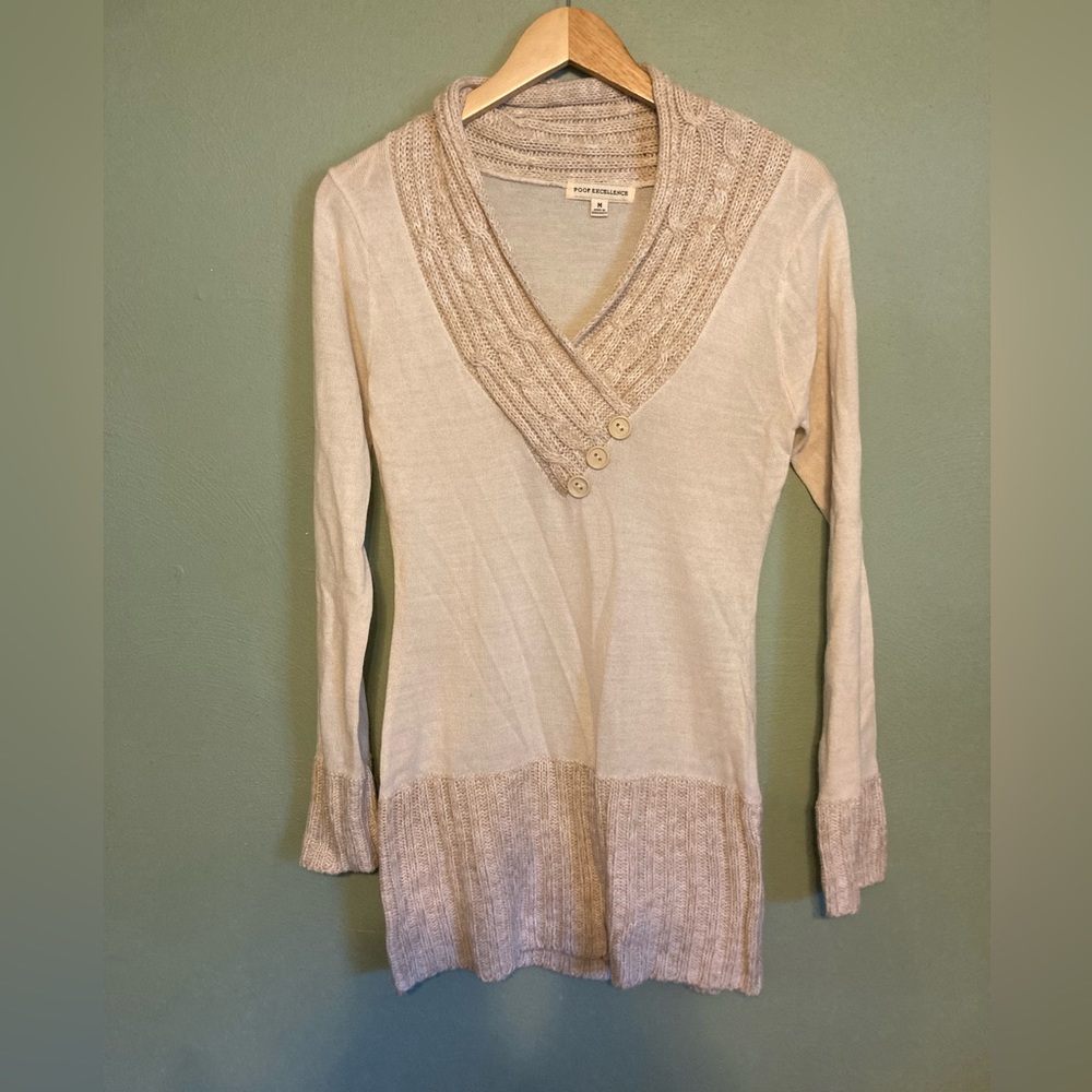 Thin long sweater. Size Medium
